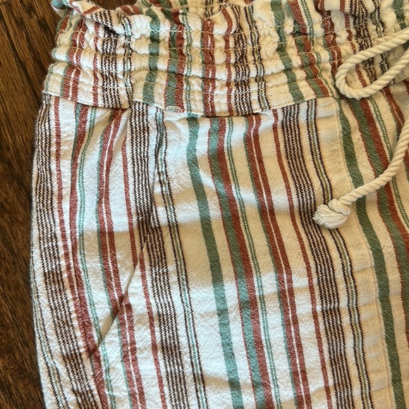 Roxy striped drawstring shorts - Picture 4 of 8